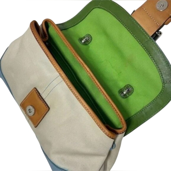 Coach Soho Vintage Y2k Buckle Flap Coach Hangtag & Daisy Charm - Picture 3 of 5